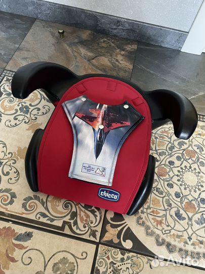Автокресло бустер Chicco