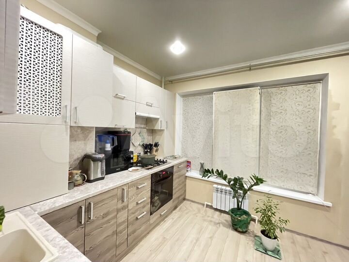 2-к. квартира, 55 м², 1/3 эт.