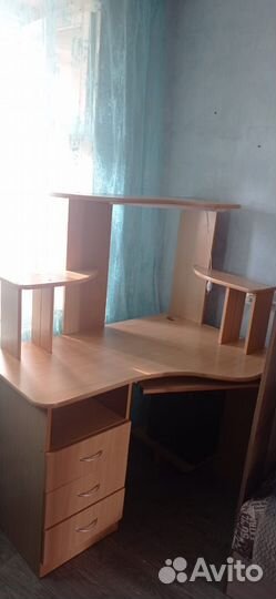 Компьютерный стол