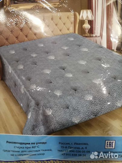 Покрывало на кровать новое