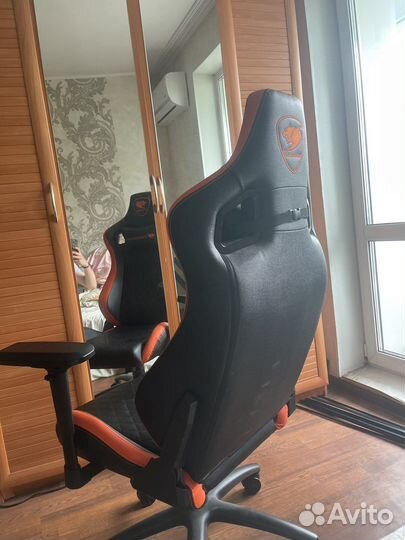 Компьютерное кресло cougar