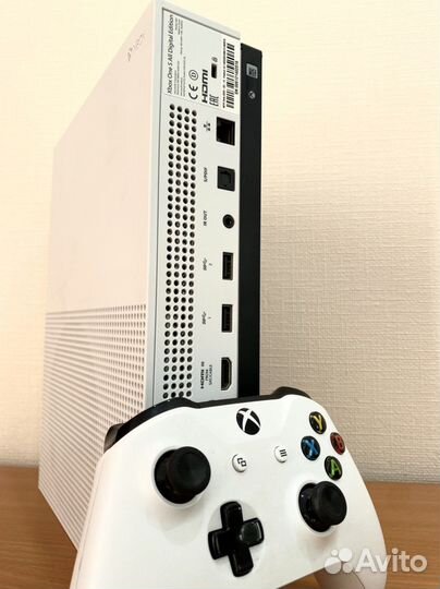 Xbox One S 500gb + 400 игр/гарантия