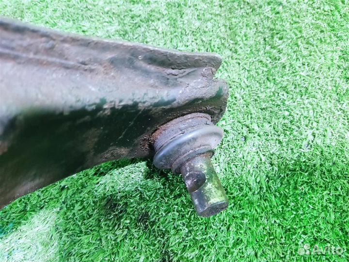 Рычаг передний правый нижний Chrysler PT Cruiser