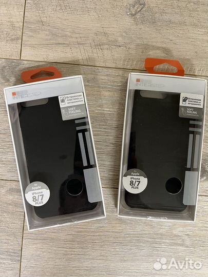 Чехлы на телефон / планшет