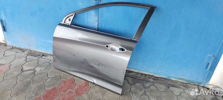 Дверь на Hyundai Solaris 1