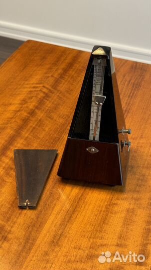 Метроном механический