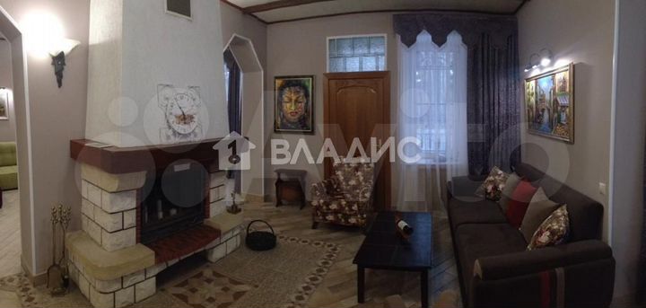 Дом 900 м² на участке 22 сот.