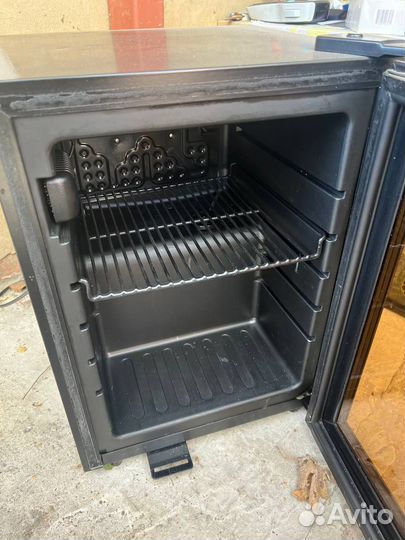 Холодидьник Jagermeister