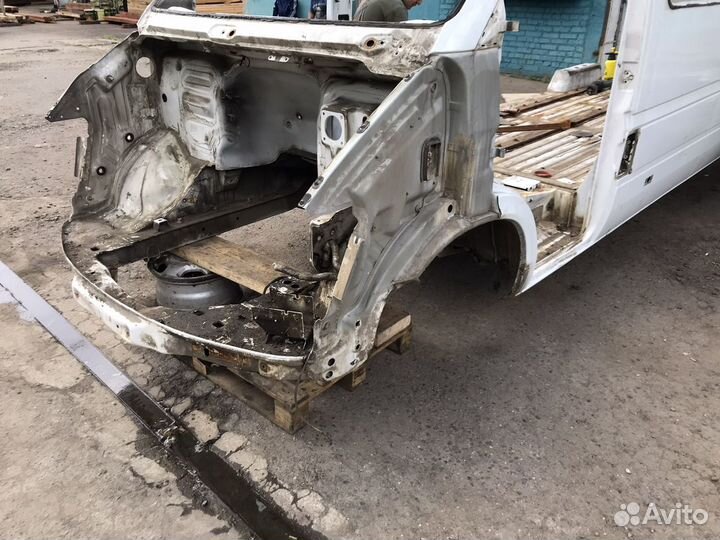 Четверть mercedes sprinter classic w909