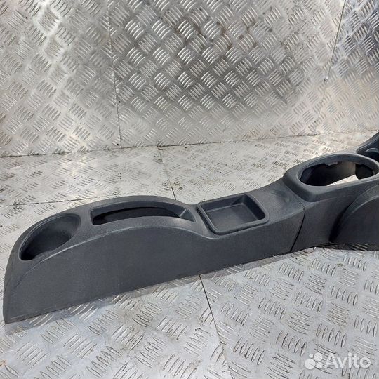 Консоль между сидений LADA Largus фургон 11189