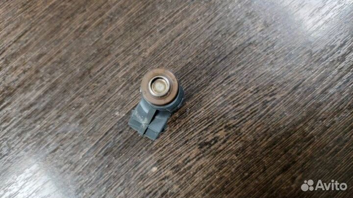 Форсунка топливная Volkswagen Touareg 1 4.2 2006