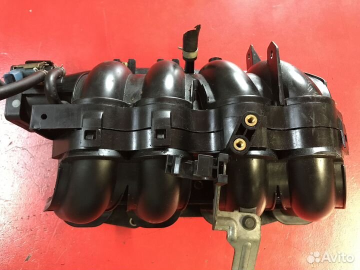 Коллектор впускной Nissan Primera P12 qr20de