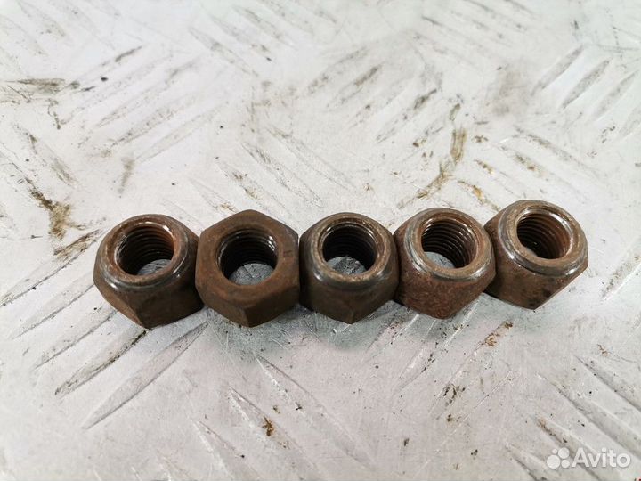 Болт Ford Mondeo 3 2001 6L2Z1012BA