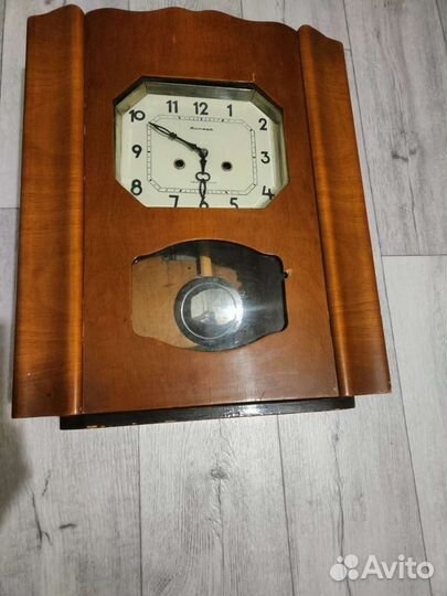 Часы настенные с боем янтарь СССР