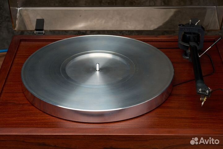 Виниловый проигрыватель Roksan Xerxes