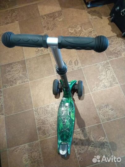 Самокат трехколесный с телескопической ручкой