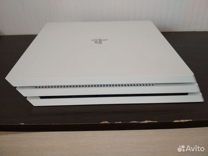 Sony PS4 PRO, версия по - 8.03