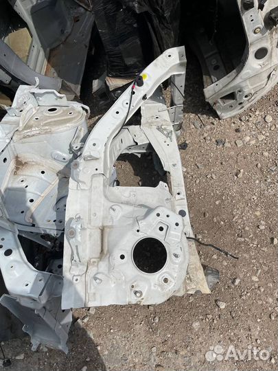 Передний левый лонжерон Тойота Рав 4 50