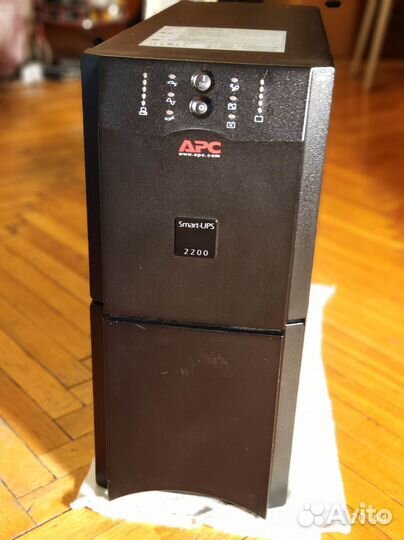 APC Smart-UPS SUA2200i без акб с разъемом доп. акб