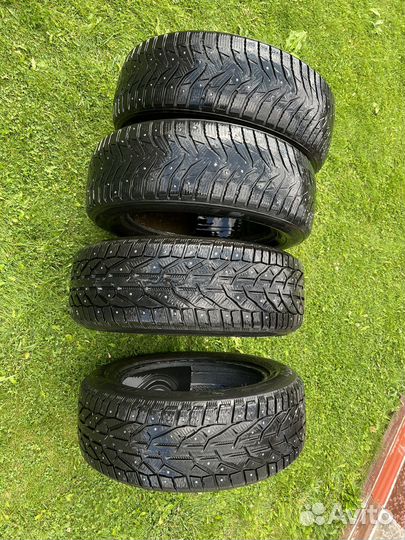 Kormoran SUV Stud 215/60 R17