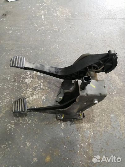 Узел педальный Renault Logan 2005-2014