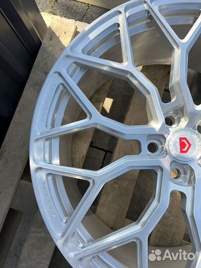 Кованые диски R22 Vossen Li L7 Li L9