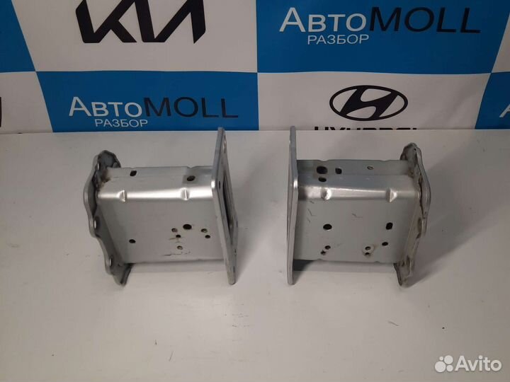 Кронштейн усилителя бампера Хендай i30 1 FD