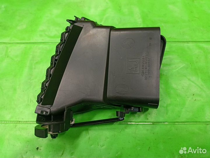Диффузор отопителя центр на Subaru Outback BR9 201
