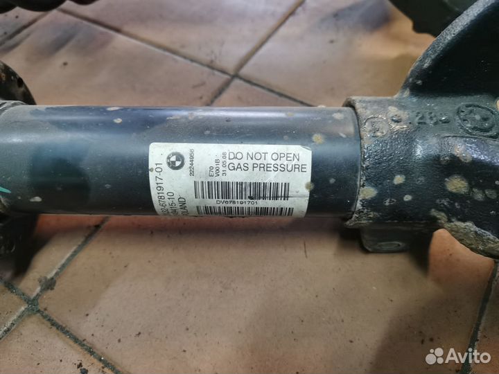 Передние амортизаторы bmw X5, e70