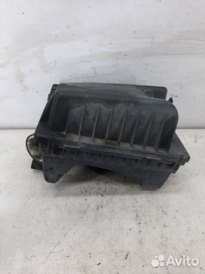 Корпус воздушного фильтра Opel Astra хэтчбэк 3 дв