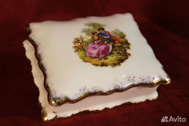 Старинные фарфоровые шкатулки