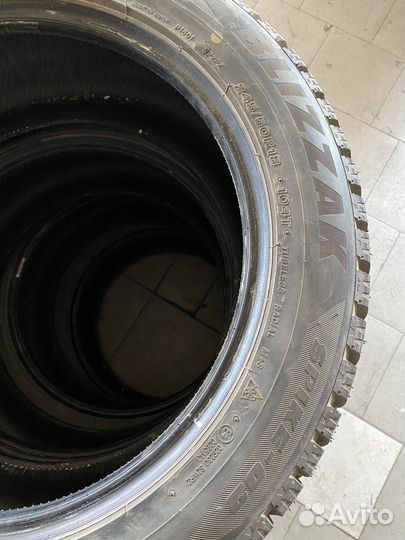 Bridgestone Blizzak Spike-02 245/50 R18 104T