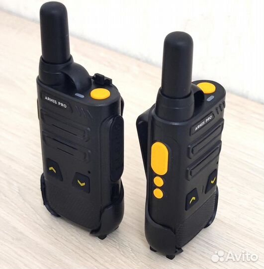 Рация-радиостанция в комплекте с наушниками