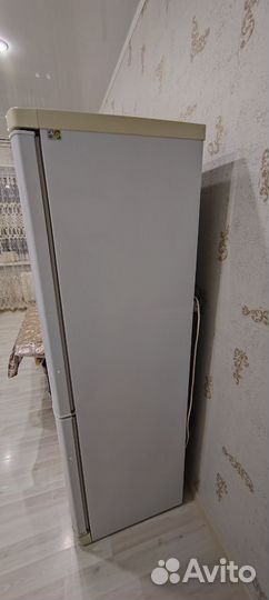 Холодильник Бирюса (190см)