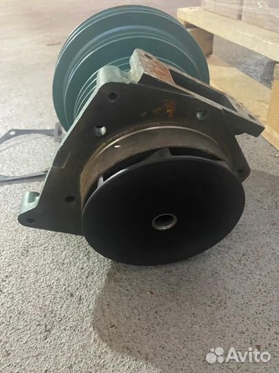 Водяной насос (помпа) WD 615 howo VG1500060050