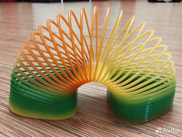 Игрушка пружинка-радуга“