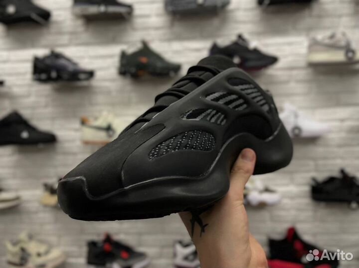 Кеды Adidas Yeezy Boost 700 V3 Black кроссовки