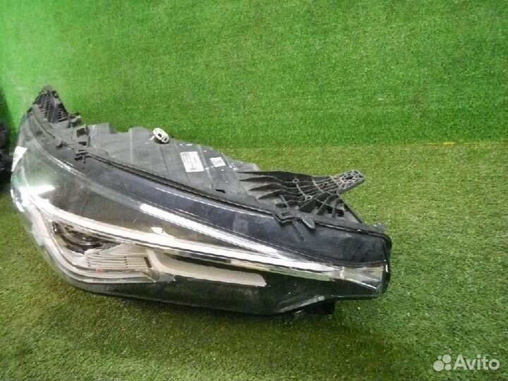Фара правая Infiniti QX50