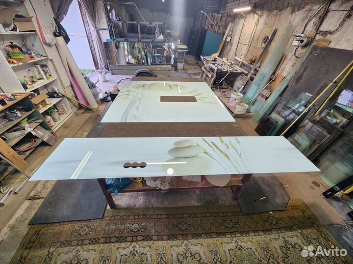 Кухонный фартук из стекла