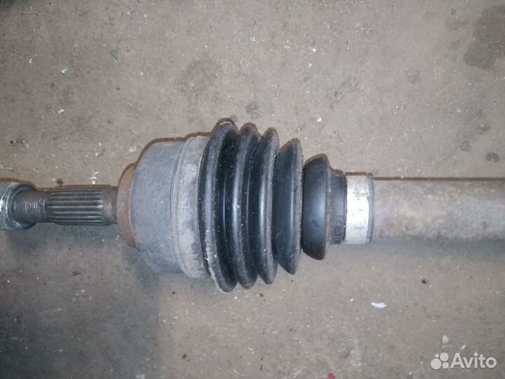 МКПП привод левый подрамник 1.4 Peugeot 206