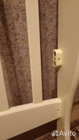 Детская кроватка с маятником и ящиком