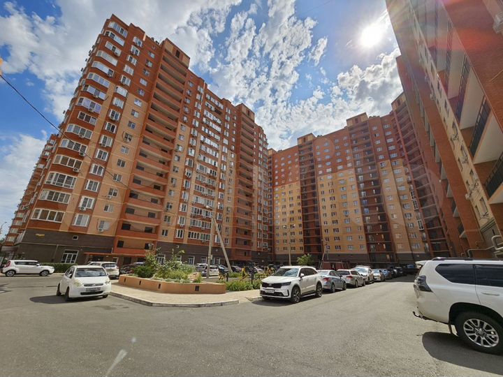 2-к. квартира, 67,5 м², 10/17 эт.