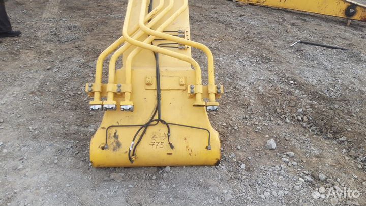 Стрела экскаватора Komatsu PC300-7