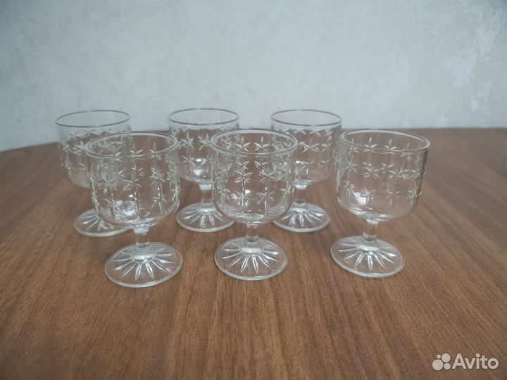 Хрустальные фужеры и рюмки