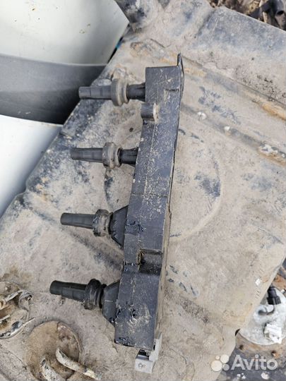 Катушка зажигание пежо 207 1,6