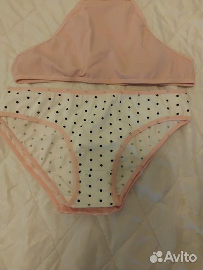 Продам набор женских трусиков