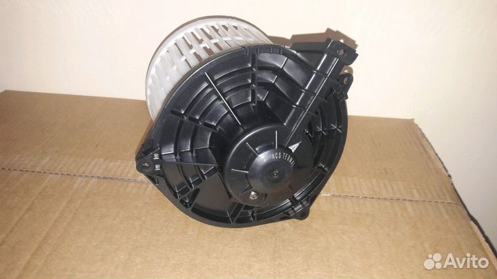 Моторчик отопителя Honda Civic 5D 06-12