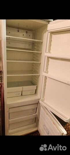 Холодильник на запчасти или ремонт