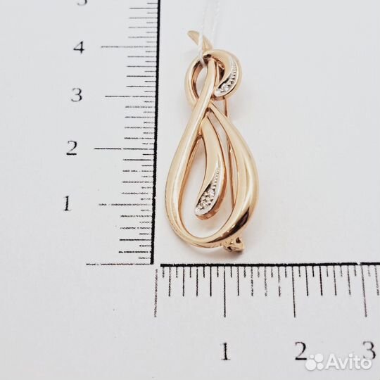 Золотая брошь с фианитом