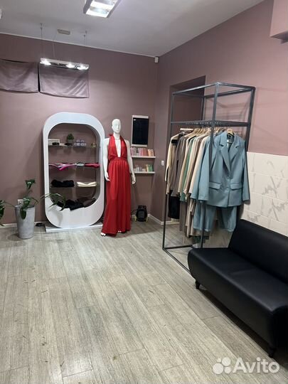 Магазин женской одежды (шоурум)